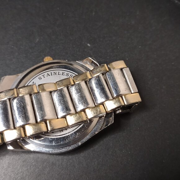 8.5 Inch Red Geneva Watch With Two Tone Band - Picture 6 of 10